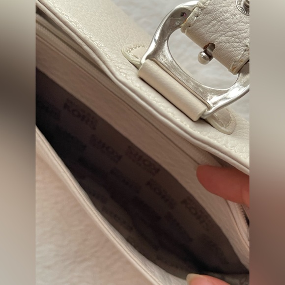 Michael Kors Wallet - Picture 6 of 7